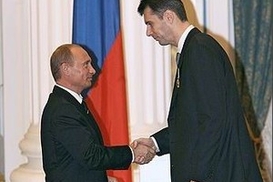 Российский миллиардер будет издавать журнал для снобов