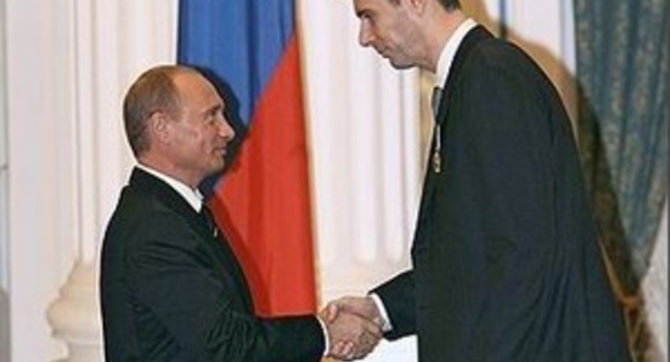 Российский миллиардер будет издавать журнал для снобов