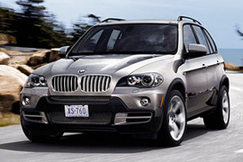 У уборщицы с Рублевки угнали BMW X-5...