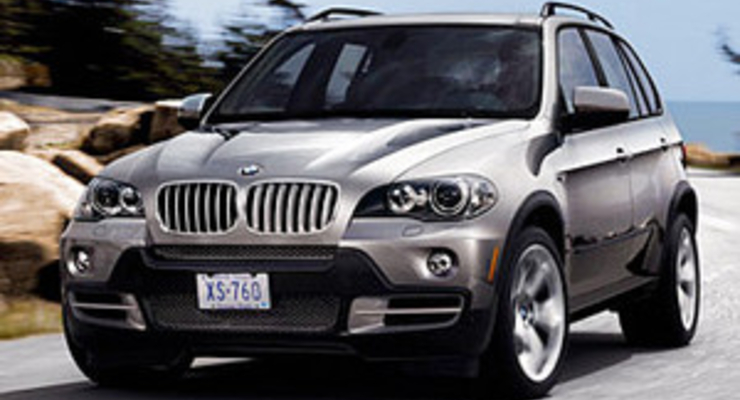У уборщицы с Рублевки угнали BMW X-5...