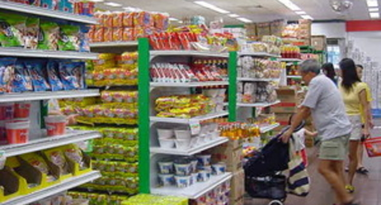 Греческие «Робин Гуды» раздают награбленные продукты прохожим