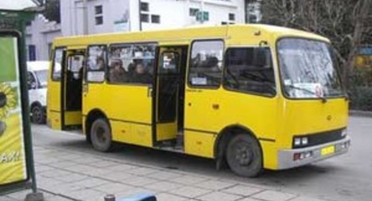 Черновецкий все еще надеется вытеснить частных перевозчиков