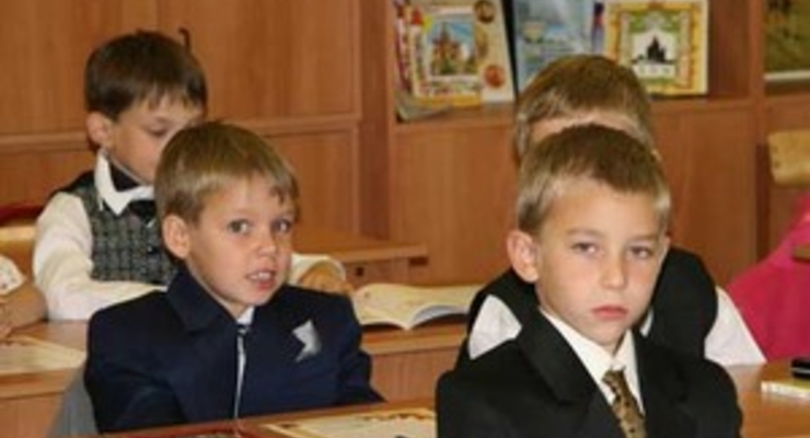 В этот году в первый класс пойдут 378 тыс. детей