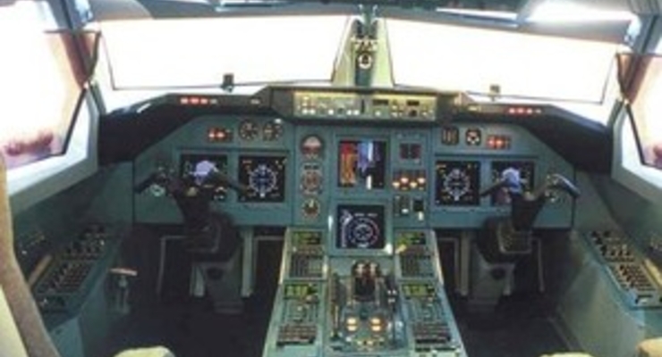 Захваченный террористами самолет приземлился в пустыне