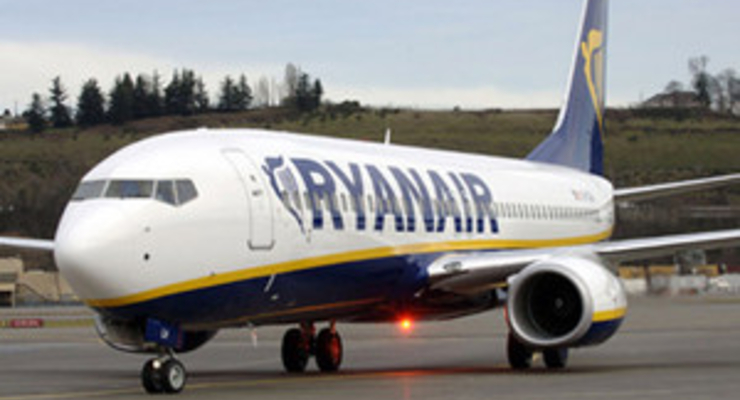 Во Франции приземлился поврежденный Boeing-737