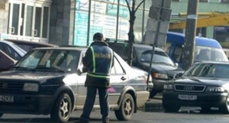 В Киеве определились где будут платные парковки