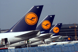 Бастующие сотрудники Lufthansa добились повышения зарплат
