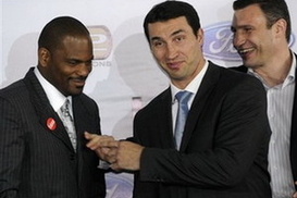 Букмекеры уже отдали победу Кличко