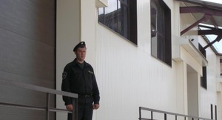 Охранник элитного киевского дома ограбил квартиру бизнесмена