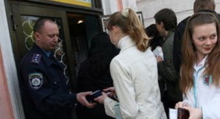 Достоверность школьных сертификатов абитуриентов будут проверять
