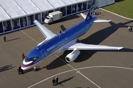 Россияне испытали новый пассажирский лайнер Sukhoi SuperJet 100 (ФОТО)