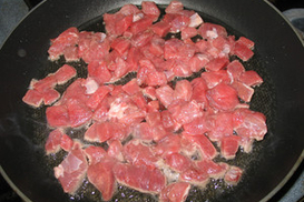В Киев снова привезли дешевое мясо из Госкомрезерва