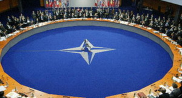 Украину пока не берут в НАТО