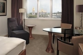 Единственную ночь в Киеве Буш провел в гостинице Hyatt (фото)