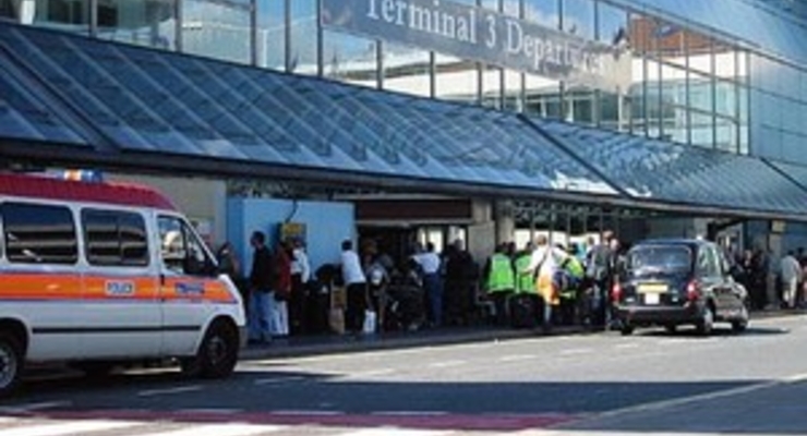 В аэропорту Heathrow вторые сутки творится хаос