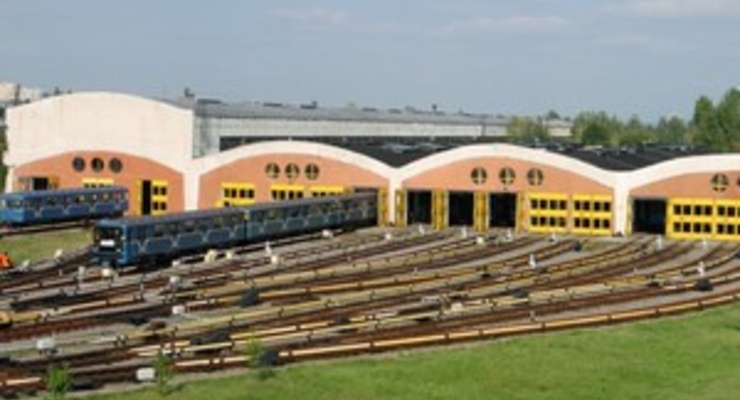 В харьковском метро обваливается грунт. Людей эвакуируют