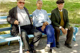 Тимошенко введет ежемесячную помощь пенсионерам