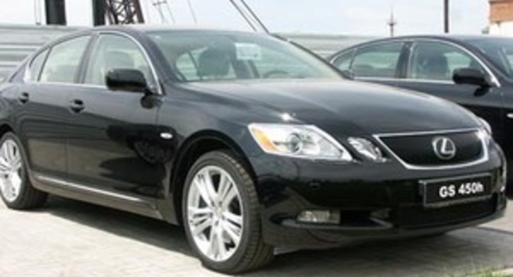 В Киеве средь бела дня ограбили машину бизнесмена