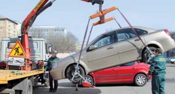 В столице больше не будут «направо и налево» эвакуировать машины?!