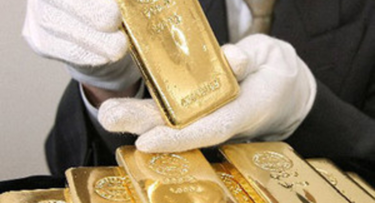 Цена золота приближается к $1000