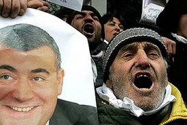 Саакашвили объявлен победителем, но оппозиция протестует (фото)