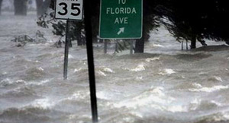 Пострадавший от урагана Катрина американец запросил компенсацию в 3 квадриллиона долларов