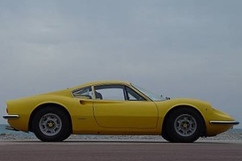 С аукциона Bonhams продали 40 раритетных спортивных авто