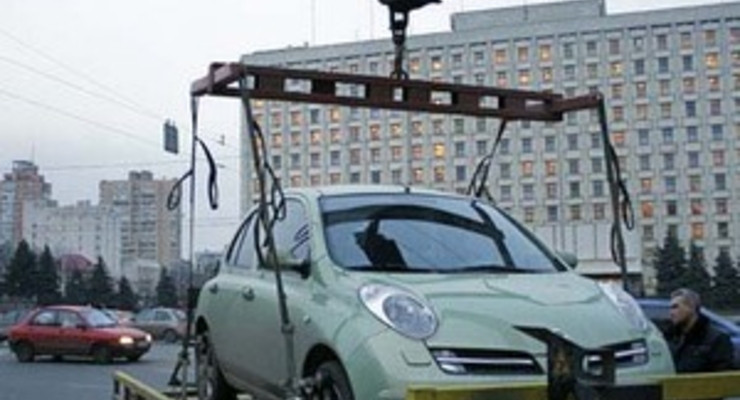 Эвакуаторы занимаются не расчисткой дорог, а зарабатыванием денег  - ГАИ