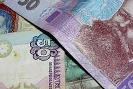 Украинские вкладчики запутались: одни «спускают» доллары – другие покупают