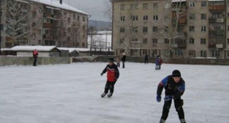 Зимой в Киеве появится 100 открытых катков