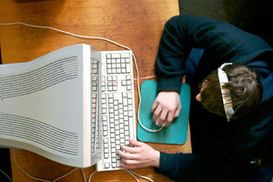 Играть в компьютерные  игры на работе… полезно