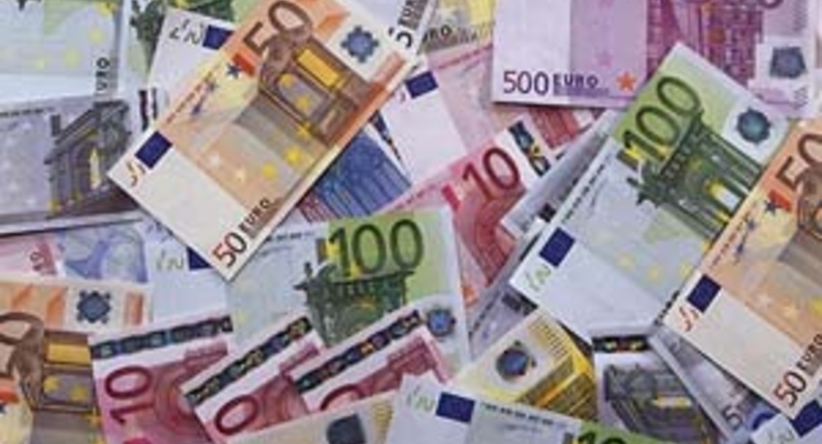 Автоконцерны отказываются выставлять цену в евро из-за роста этой валюты