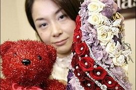 В Японии продается новогодняя елка за $1,8 млн (фото)