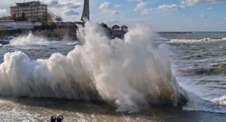 Крым оценил нанесенный штормом ущерб в 150 млн  гривен