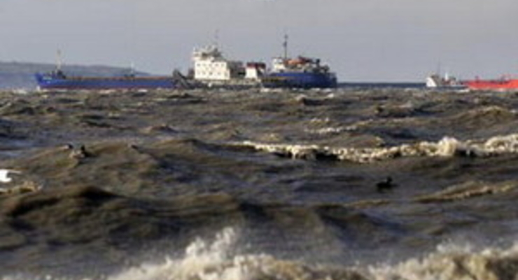 Украина не требует компенсации за спасение моряков – но за загрязнение моря придется ответить