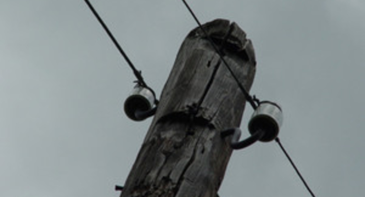 Вследствие непогоды обесточено 16 областей Украины