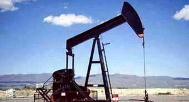Нефть подорожала на доллар