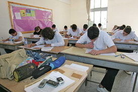 Британским школьникам заплатят за приход на экзамены