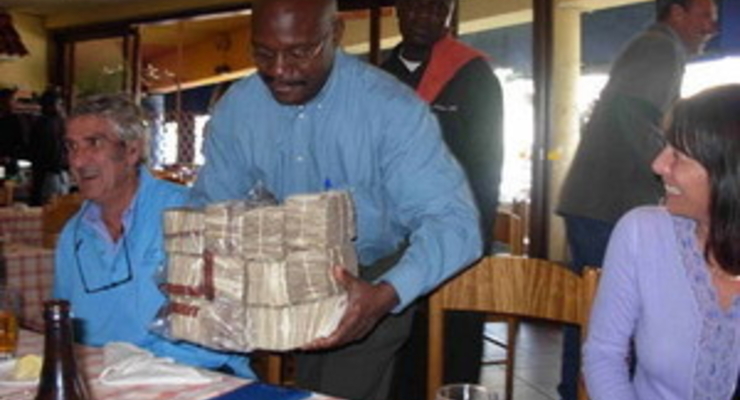 6 млн. за ужин – ужасающая инфляция в Зимбабве (фото)