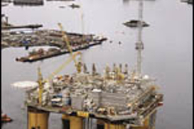 Бензин будет дорожать. Россияне рассчитывают новую цену нефти