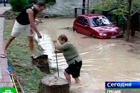 В Греции - наводнение. Затоплен популярный  у туристов полуостров Халкидики