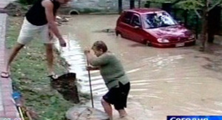 В Греции - наводнение. Затоплен популярный  у туристов полуостров Халкидики