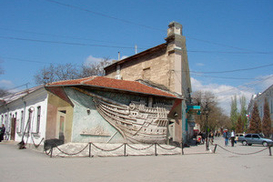 25-27 сентября в Феодосии пройдет фестиваль для туристов "Алые паруса"