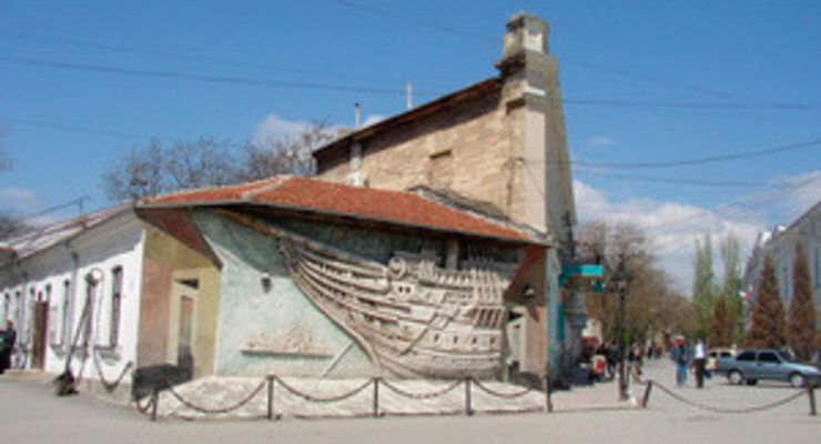 25-27 сентября в Феодосии пройдет фестиваль для туристов "Алые паруса"