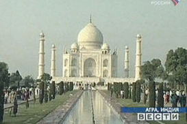 В индийском городе Агре комендантский час. Туристам там делать нечего