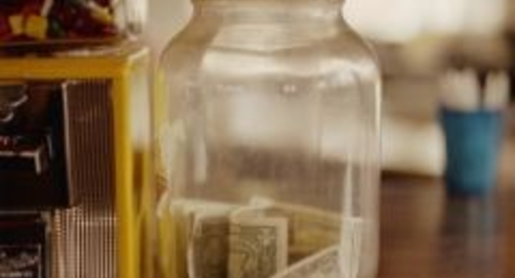 Сгоревшие  вклады бывшего СССР - украинцам выдают сказками, россиянам честно отказали