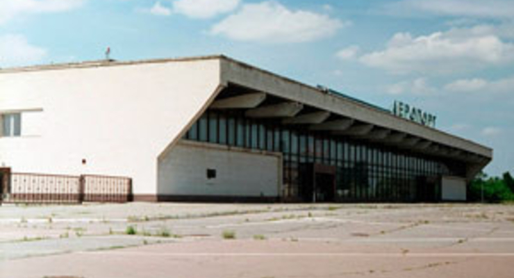 Аэропорт "Херсон" становится международным