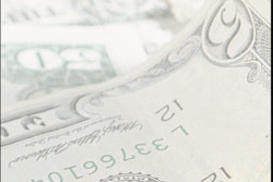 Валютные кредиты могут подорожать на 1,5-2 процента