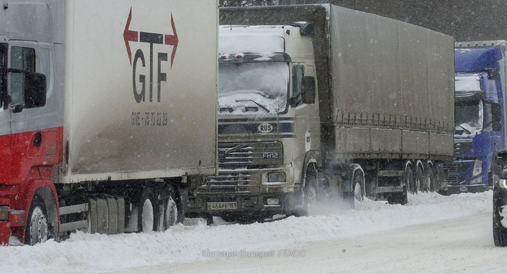 Транзитная война: Украина и РФ договорились о режиме "еду домой"