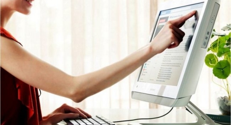 Каждый третий украинец ищет работу через интернет